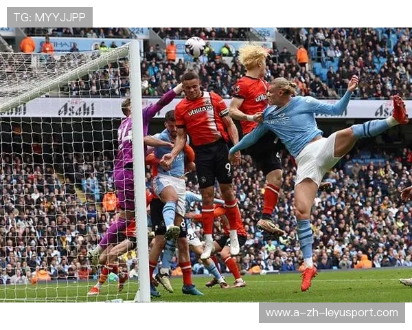 世界杯哈兰德禁区内凌空抽射成为经典画面